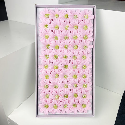 Valentine's Day bouquet gift box packaging materials wholesale, chamomile soap flower head materials wholesale factory direct sales