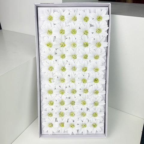 Valentine's Day bouquet gift box packaging materials wholesale, chamomile soap flower head materials wholesale factory direct sales