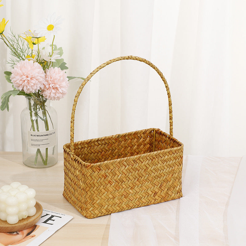 Nordic style seaweed woven basket wedding candy shop souvenir hand-held basket storage flower basket wedding must