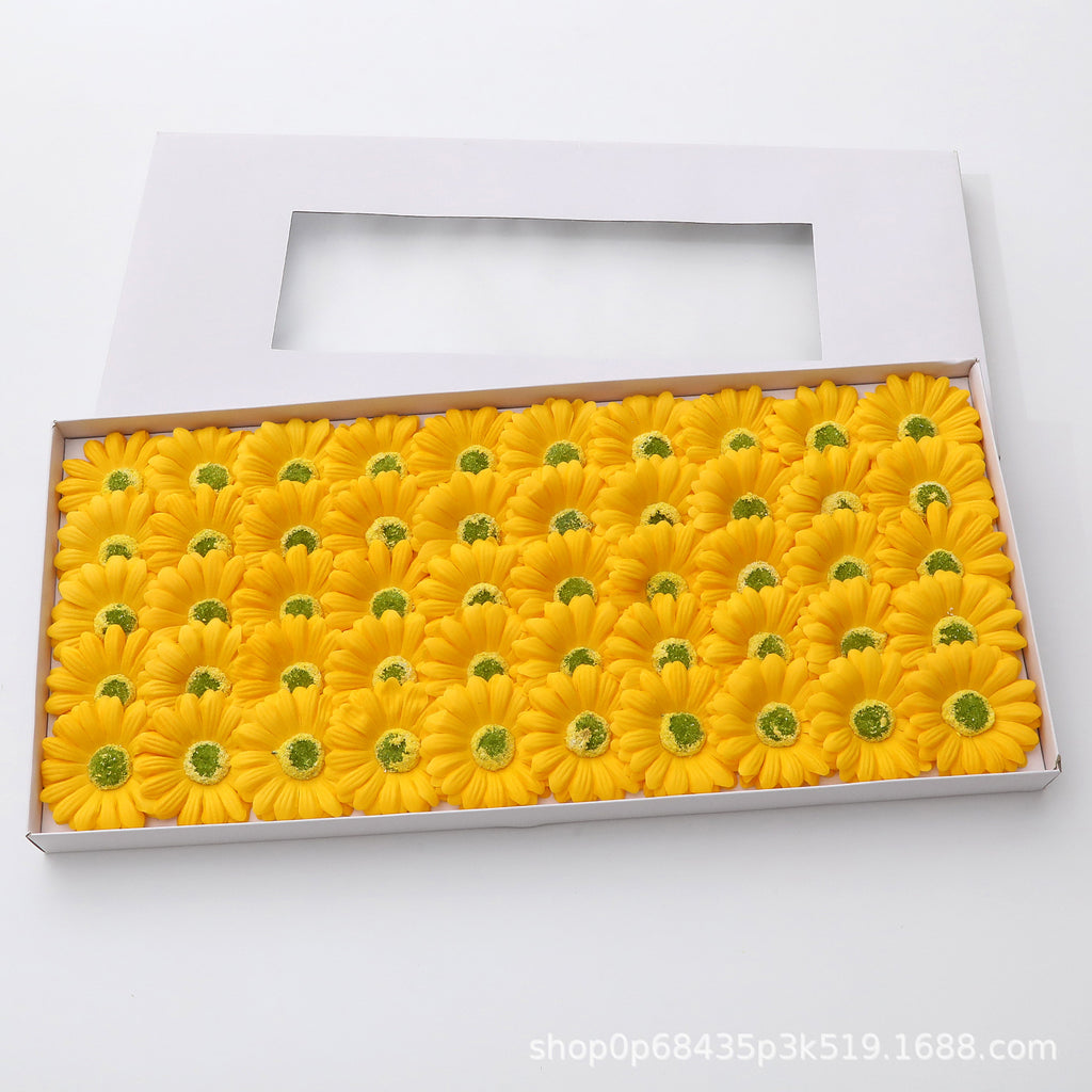Christmas big daisy soap flower head daylight chrysanthemum bouquet gift box decoration simulation DIY material flower material wholesale