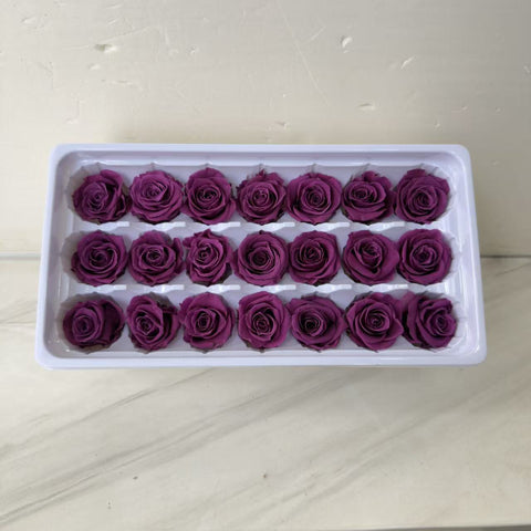 Flower directly from the manufacturer Yunnan Baohua rose head newcomers must buy eternal flower rose B grade 2-3cm flower head