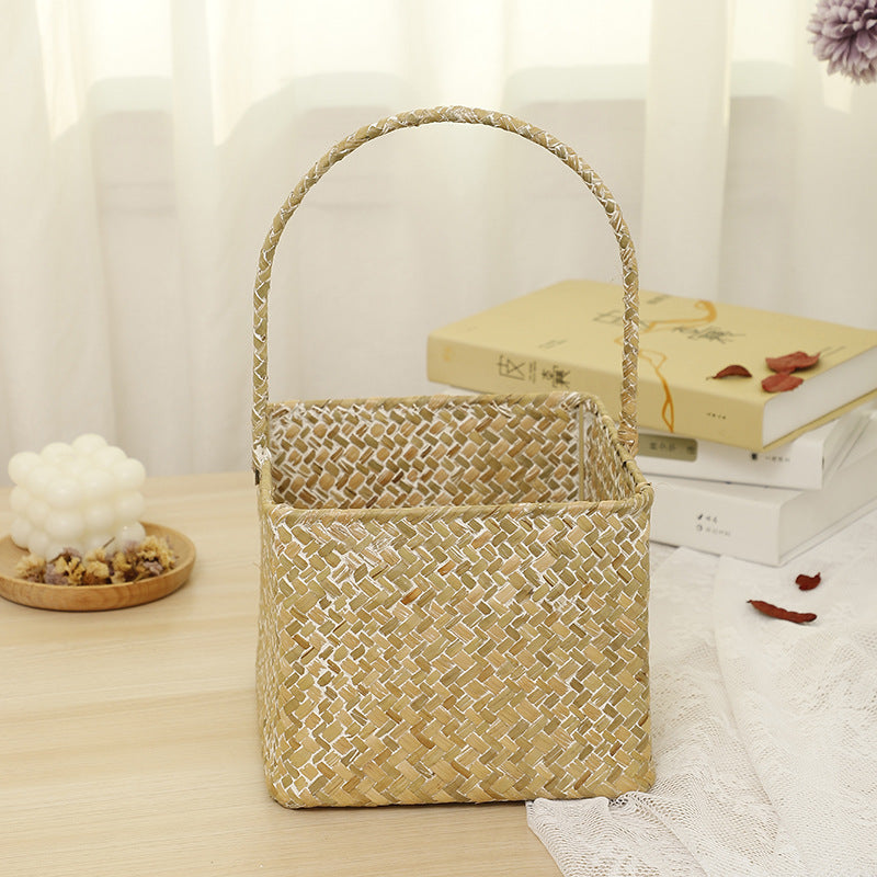 Nordic style seaweed woven basket wedding candy shop souvenir hand-held basket storage flower basket wedding must