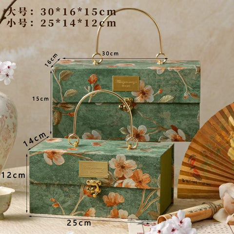Oil painting bronzing Chinese relief advanced light luxury happy candy box with hand gift custom portable gift box red fabric source manufacturer