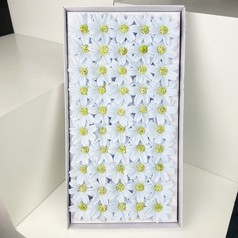 Valentine's Day bouquet gift box packaging materials wholesale, chamomile soap flower head materials wholesale factory direct sales