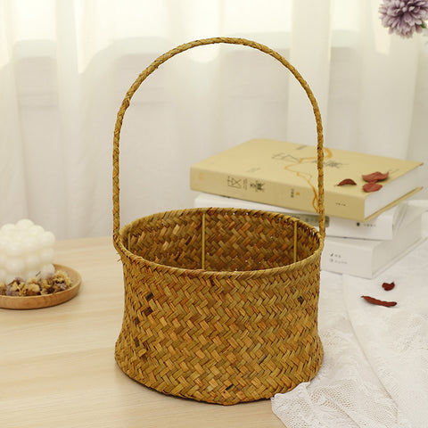Nordic style seaweed woven basket wedding candy shop souvenir hand-held basket storage flower basket wedding must