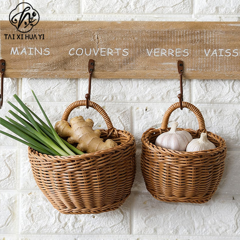 Japanese style rattan kitchen ginger and garlic storage basket kitchen utensils hanging basket indoor small items storage wall hanging basket portable small flower basket