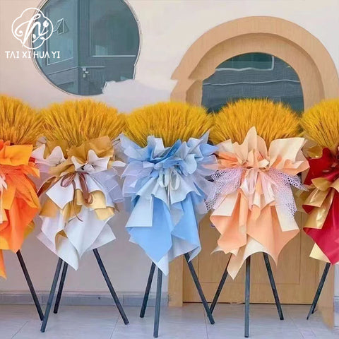 1. 28-meter raised flower rack, flower shop opening, cloth belt tripod, wooden triangular frame, flower arrangement rack wholesale