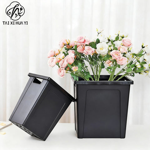 French bucket, plastic drop-resistant flower bucket, large waking flower bucket, liftable black bucket, flower shop ornament wholesale.
