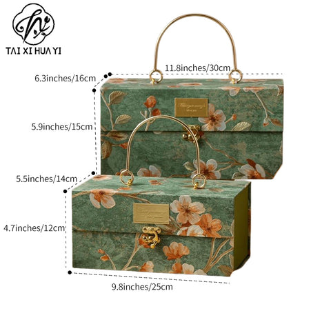 Oil painting bronzing Chinese relief advanced light luxury happy candy box with hand gift custom portable gift box red fabric source manufacturer